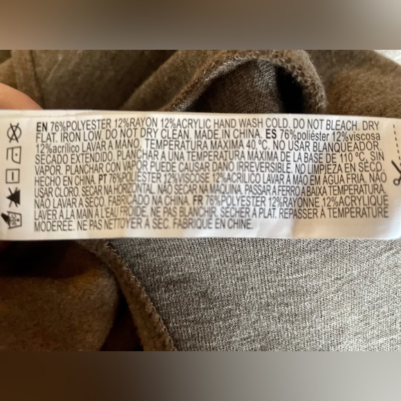 FOREVER 21 Ladies long snap button coat - Picture 6 of 6